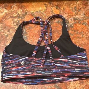 Lululemon size 6 sports bra
